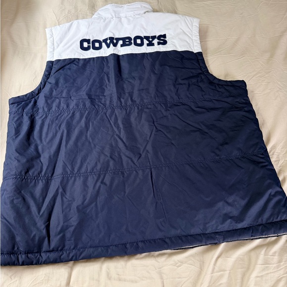 NFL Cowboys Navy and White Reversible Vest - Picture 2 of 4